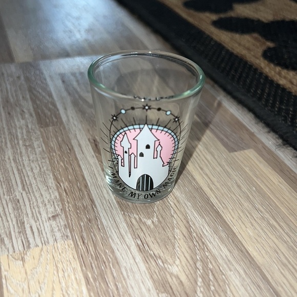 DISNEY princess castle make my own magic shot glass - Picture 2 of 3